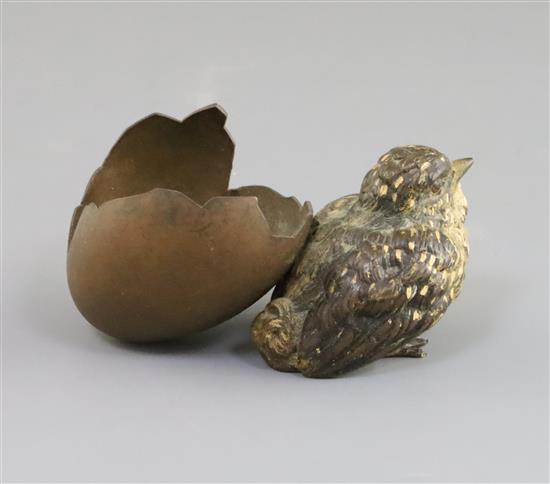 A 19th century Austrian cold painted bronze chick and eggshell vase, 3.5in.